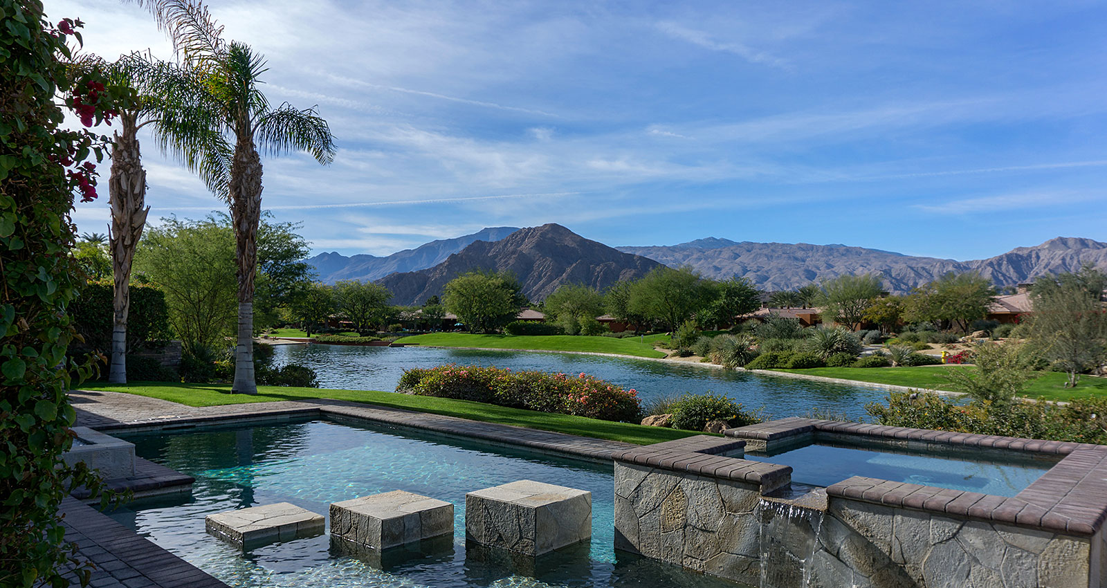 Beautiful pool with mountain View